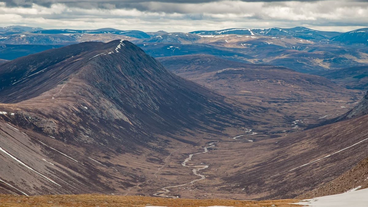 Image from the original article "What to Do When You Visit Cairngorms National Park" (description needed)