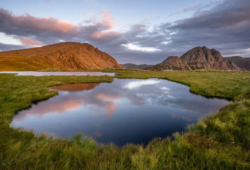 Llyn y Caseg Fraith in the Glyderau range